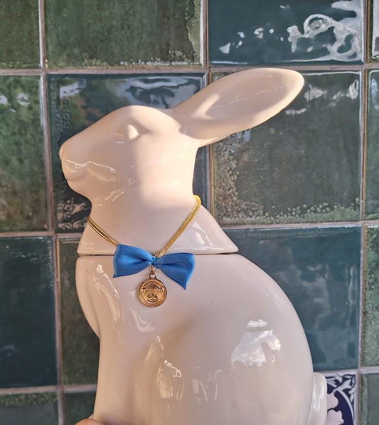 Ceramic Rabbit Cookie Jar, White Bunny Storage Jar with Lid, Easter Rabbit Canister, Novelty Kitchen Storage Pot