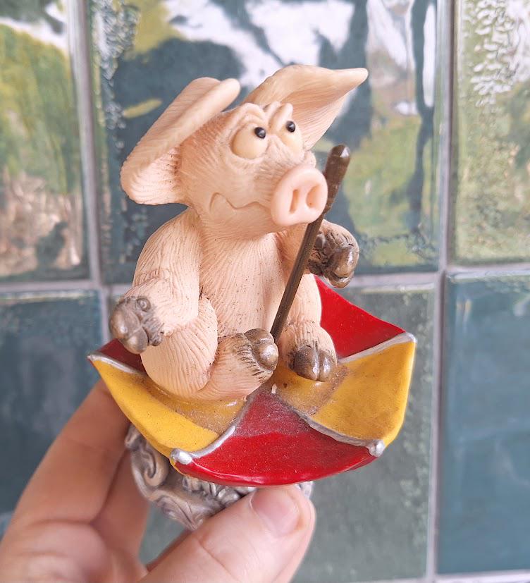 Piggin Weather Figurine: 1999 Collectors Club Exclusive Resin Ornament