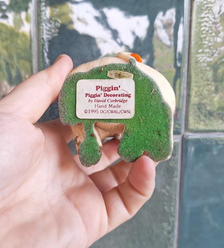 Piggin Decorating Figurine David Corbridge Piggin Collectible Painter Pig Ornament Handmade Resin Figure 1995