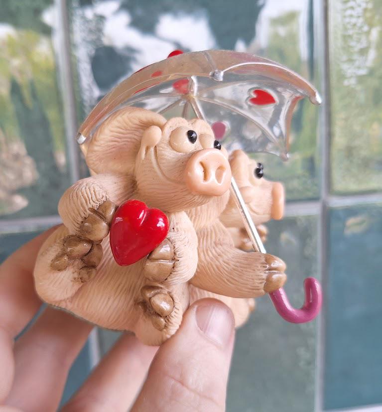 Piggin Together Rain Or Shine Figurine David Corbridge Piggin Love Ornament Pig Collectible 2003