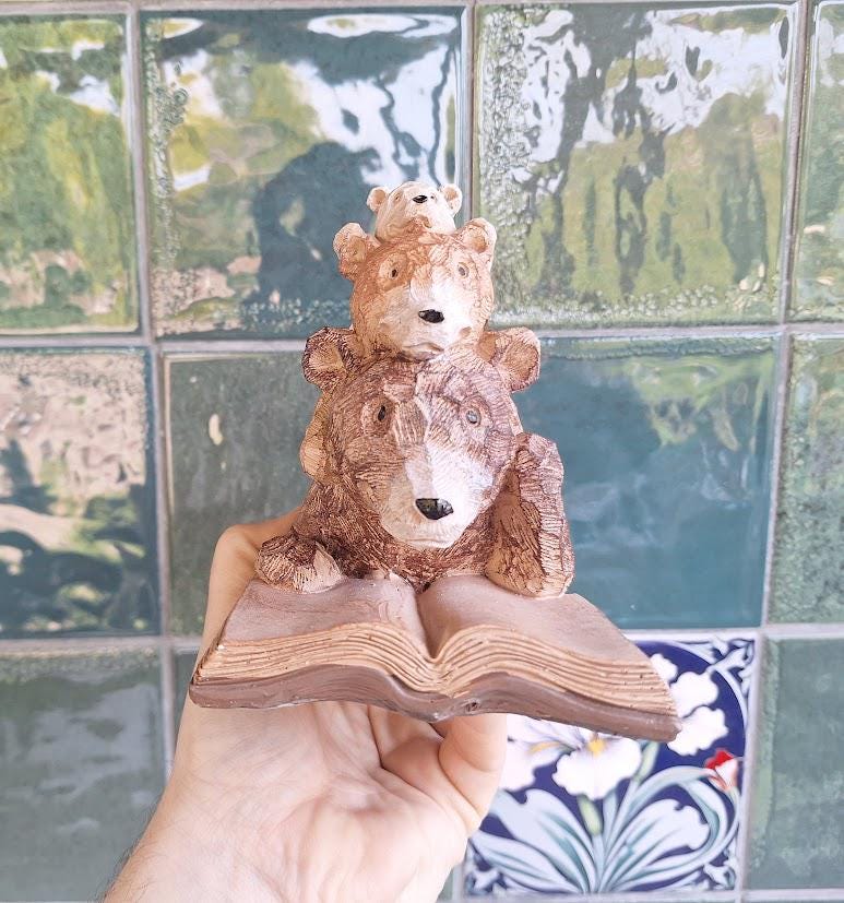 Vintage Bear Family Bookend Ornament: Resin Woodland Bears Reading Book Shelf Decor
