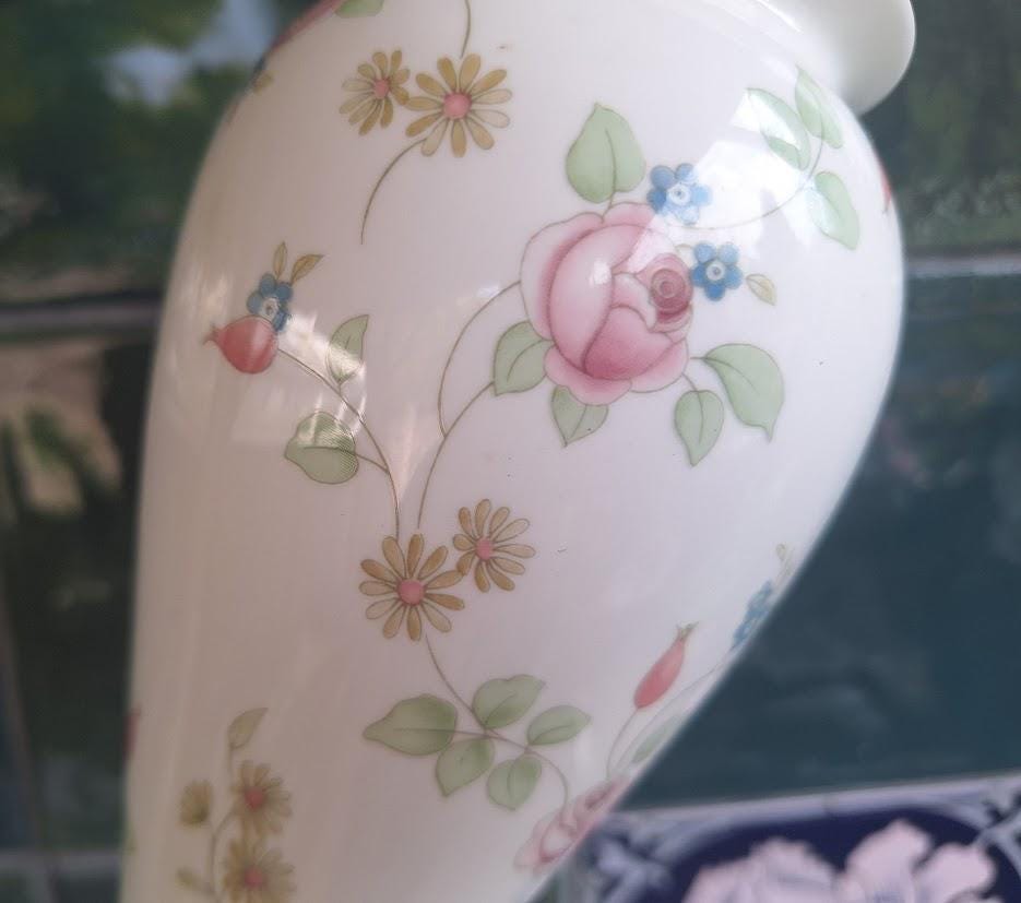 Wedgwood Rosehip Bone China Vase: Vintage Floral Bud Vase, Cottagecore Decor 1991