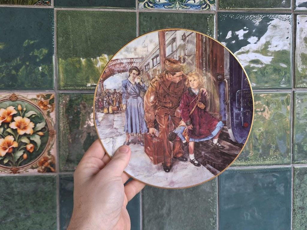 Royal Doulton The Girl Evacuee Collector Plate WWII Limited Edition Lesley MacKenzie Bone China