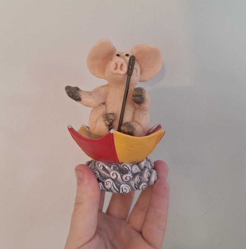Piggin Weather Figurine: 1999 Collectors Club Exclusive Resin Ornament