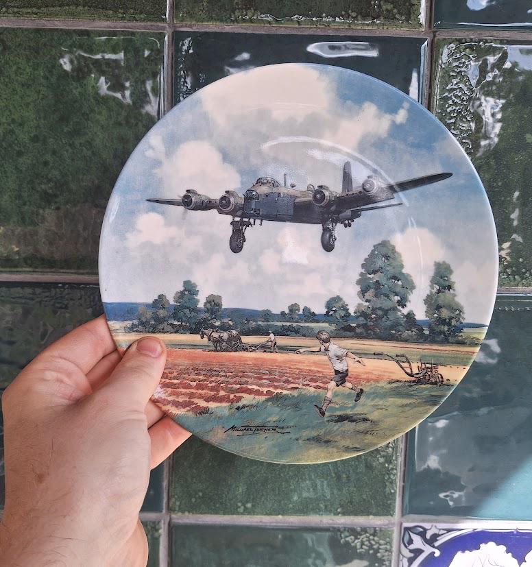 Royal Doulton Stirling Bomber Aviation Collector Plate Michael Turner (Certificate)