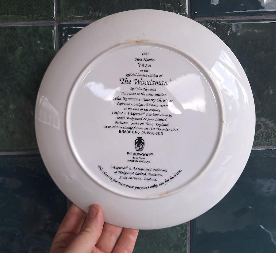 Wedgwood Collector Plate: Colin Newman Country Christmas 1991 Winter Wildlife Scene