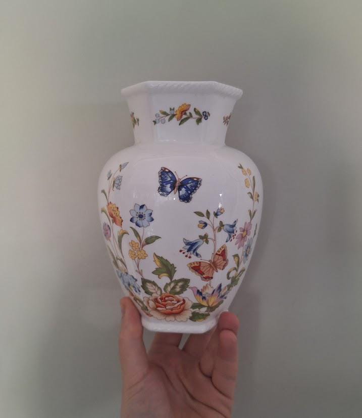 Aynsley Cottage Garden Vase: Fine Bone China Floral Butterfly (6-Inch)