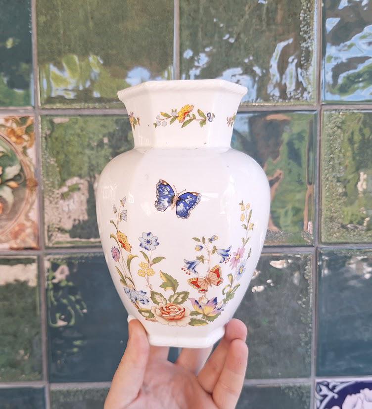 Aynsley Cottage Garden Vase: Fine Bone China Floral Butterfly (6-Inch)