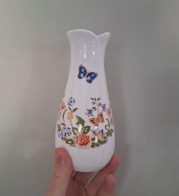 Aynsley Cottage Garden Tudor Vase: Fine Bone China, Floral Butterfly Bud Vase