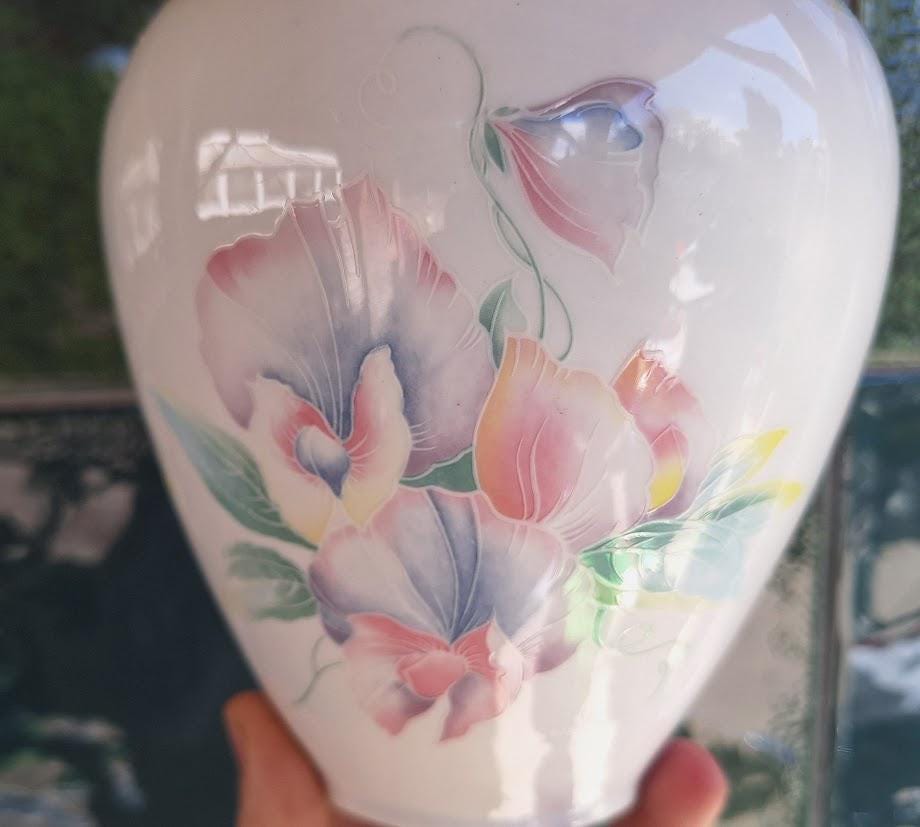 Vintage Aynsley Little Sweetheart Lidded Vase, Fine Bone China Ginger Jar