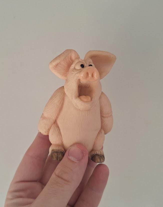 Vintage Piggin Shut It Figurine 1997 David Corbridge Handmade Resin Pig Ornament Funny Open Mouth Collectable No Box
