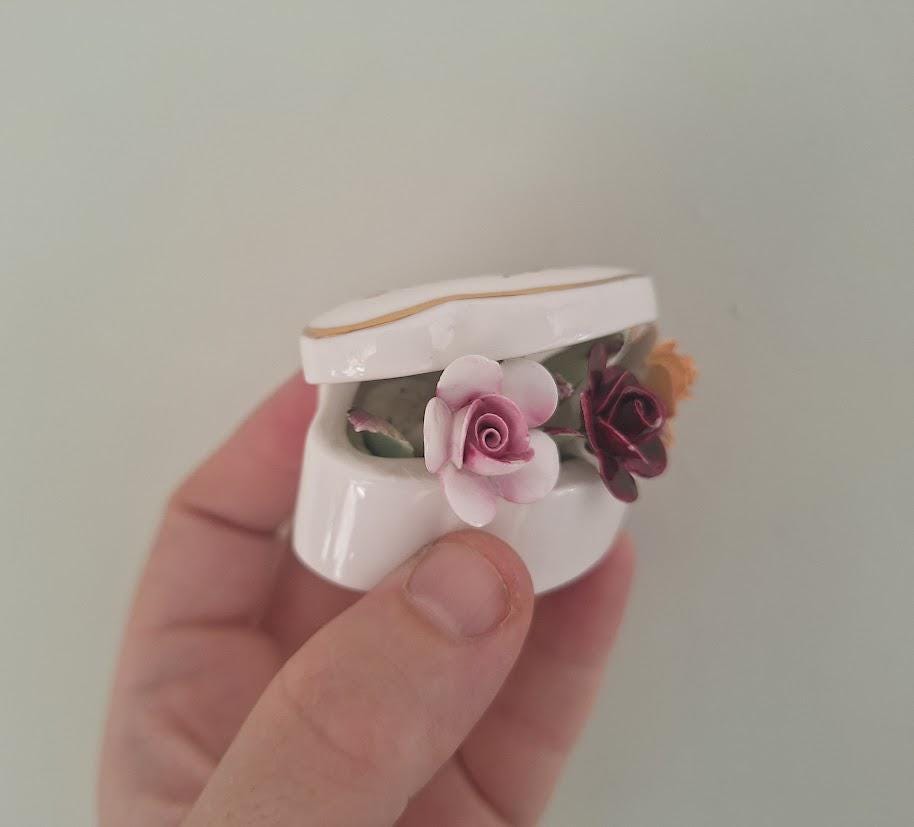 Vintage Royal Albert Old Country Roses Miniature Trinket Box Applied Porcelain Flowers English Bone China Jewellery Box