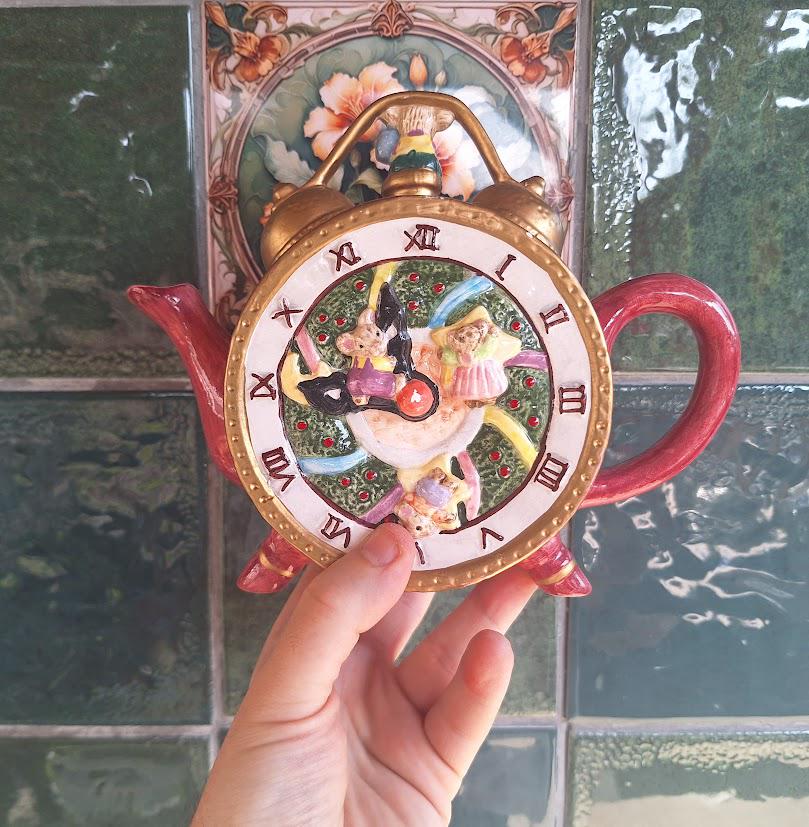 Vintage Leonardo Mice Alarm Clock Teapot, Novelty Ceramic Storybook Mouse Decorative Display, Kitsch Kitchen Collectable