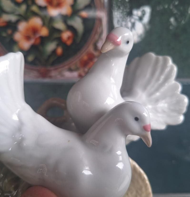 Vintage Miguel Requena Pair of White Doves Figurine, Spanish Porcelain Love Birds on Nest, Valencia Wedding Ornament