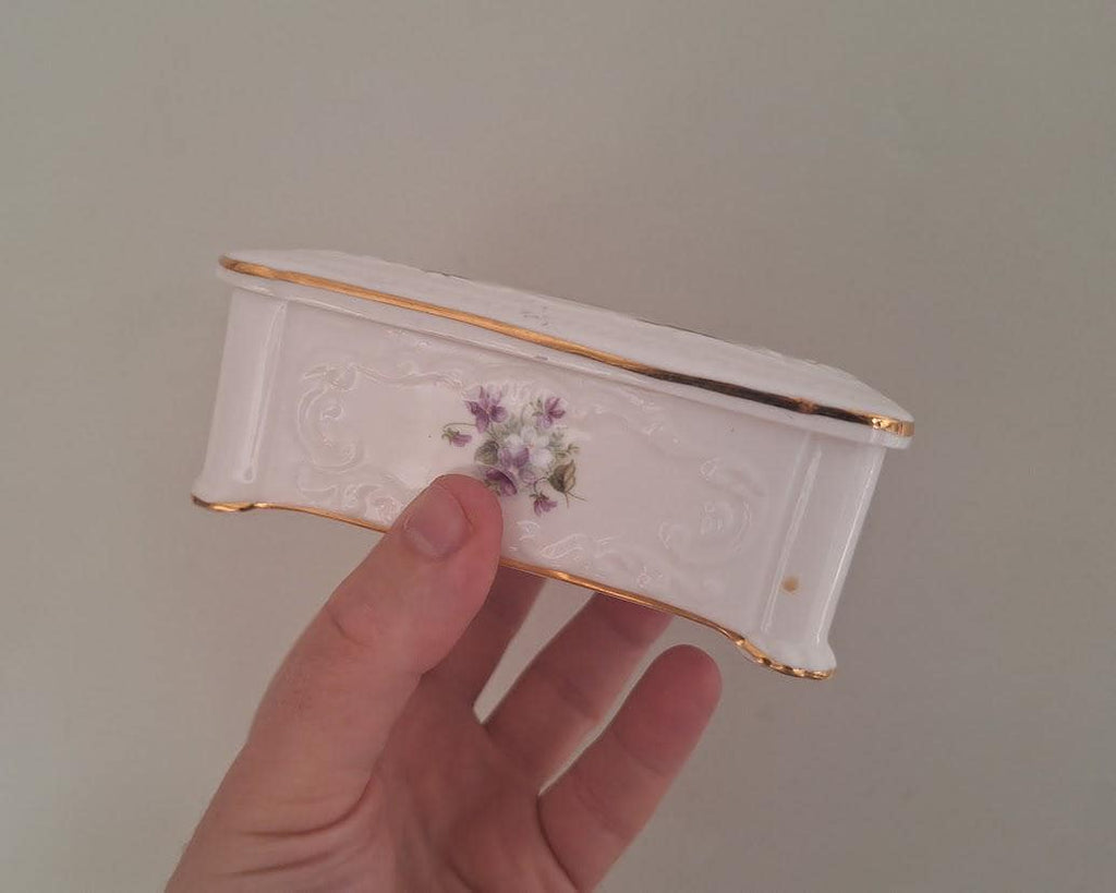 Royal Albert Sweet Violets Rectangular Trinket Box Bone China England Jewellery Box Lidded Vanity Box Floral