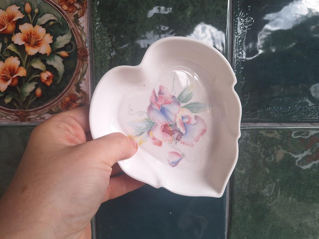 Aynsley Little Sweetheart Leaf Shaped Trinket Dish Fine Bone China Floral Ring Dish Vintage English Gift