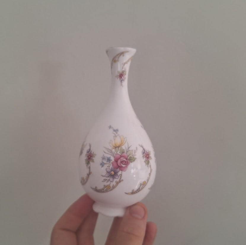 Vintage Coalport Selborne Miniature Bud Vase Fine Bone China England Floral Posy Vase Collectable