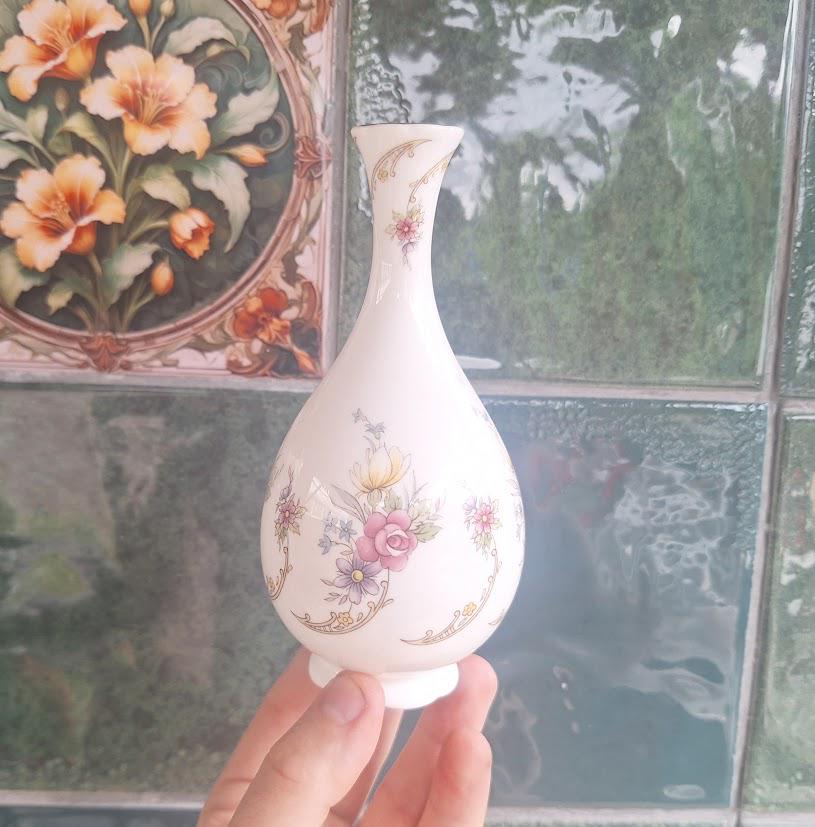 Vintage Coalport Selborne Miniature Bud Vase Fine Bone China England Floral Posy Vase Collectable