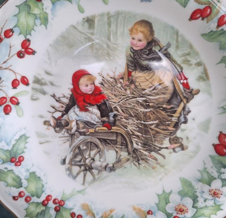 Wedgwood Victoria & Albert Museum Christmas Plate 1990 Bone China Children Winter Cart Scene Boxed Certificate Compton Woodhouse