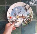 Wedgwood 1990 Christmas Plate: Arrival of Carol Singers, Colin Newman Country Christmas Bone China