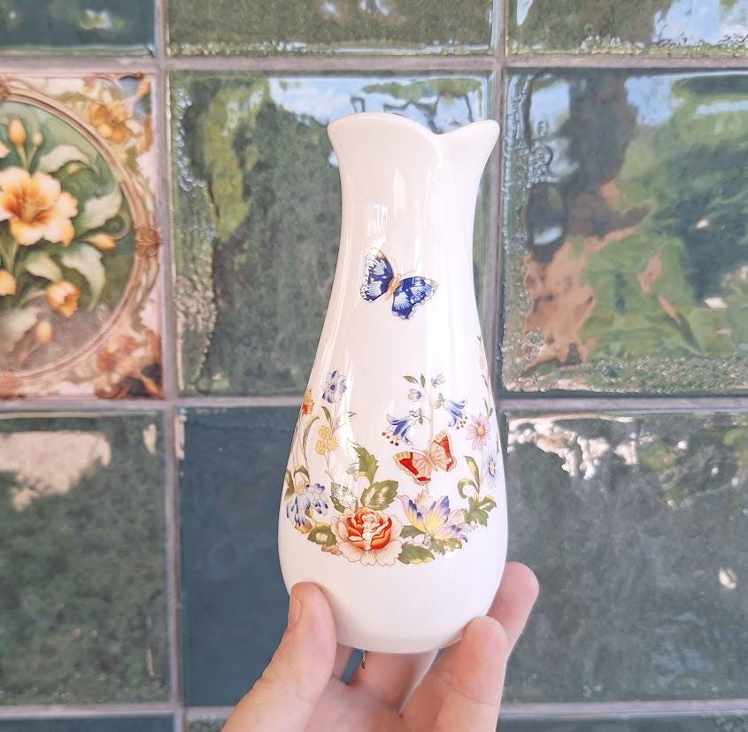 Aynsley Cottage Garden Tudor Vase: Fine Bone China, Floral Butterfly Bud Vase