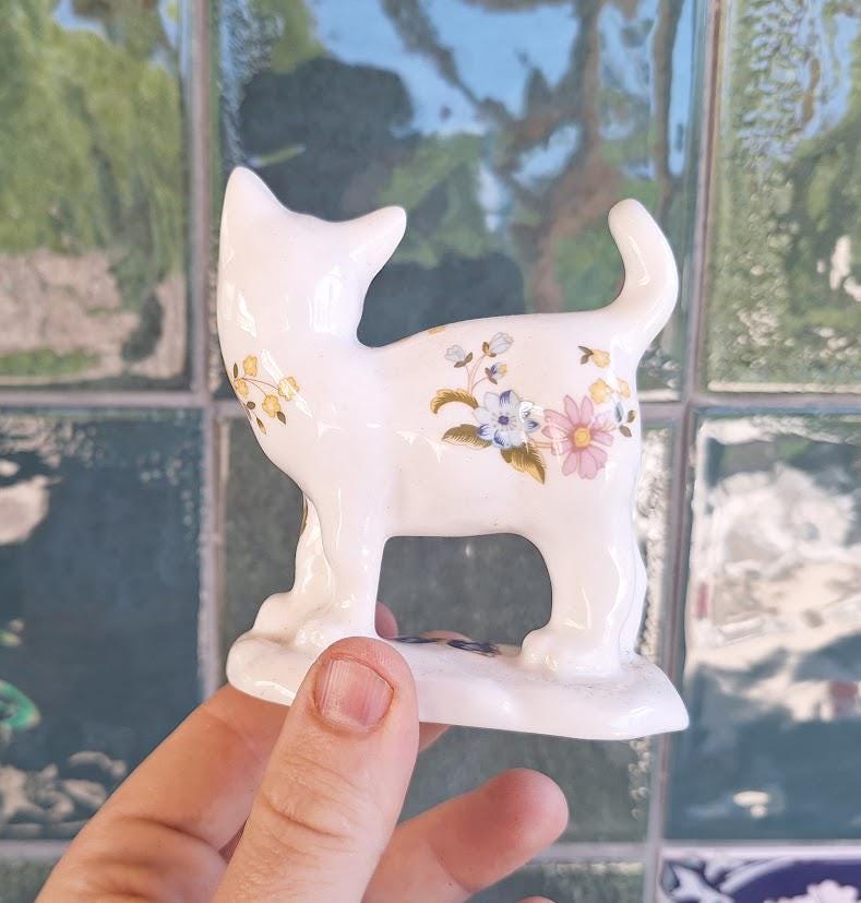 Aynsley Cottage Garden Cat Figurine: Fine Bone China, Floral, Gold Detail, England