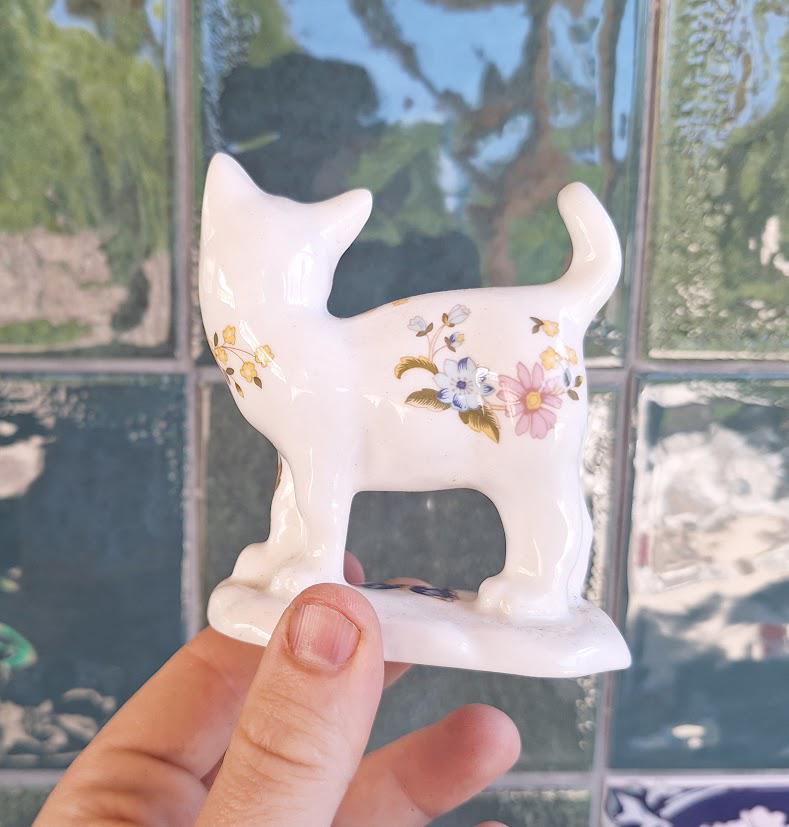 Aynsley Cottage Garden Cat Figurine: Fine Bone China, Floral, Gold Detail, England