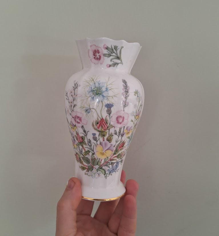 Vintage Aynsley Wild Tudor 9in Windsor Vase, Fine Bone China Botanical Decor