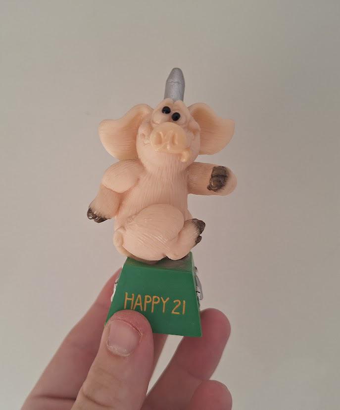 Vintage Piggin Happy 21 Figurine 2000 David Corbridge Piggin Celebrations Resin Pig 21st Birthday Gift Collectable Ornament No Box