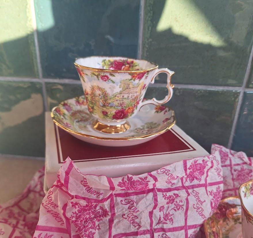 Boxed Set of 6 Royal Albert A Celebration of Old Country Roses Garden Teacups & Saucers 1986 English Bone China Gold Trim