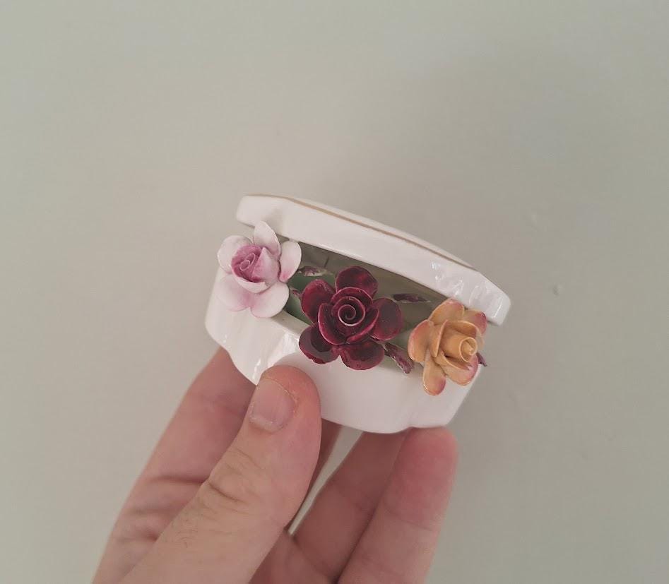 Vintage Royal Albert Old Country Roses Miniature Trinket Box Applied Porcelain Flowers English Bone China Jewellery Box