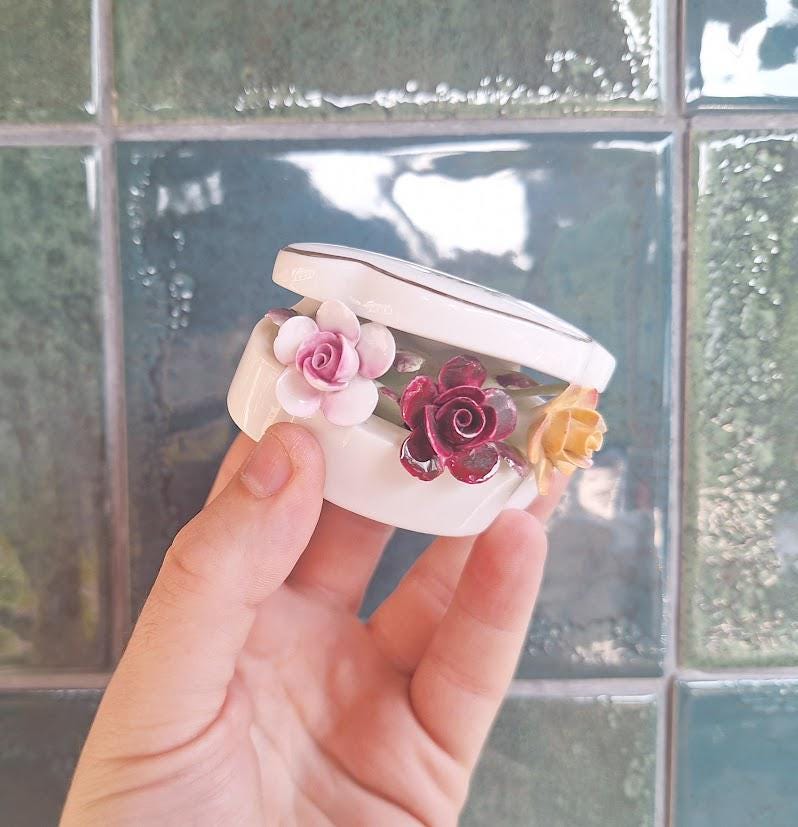 Vintage Royal Albert Old Country Roses Miniature Trinket Box Applied Porcelain Flowers English Bone China Jewellery Box