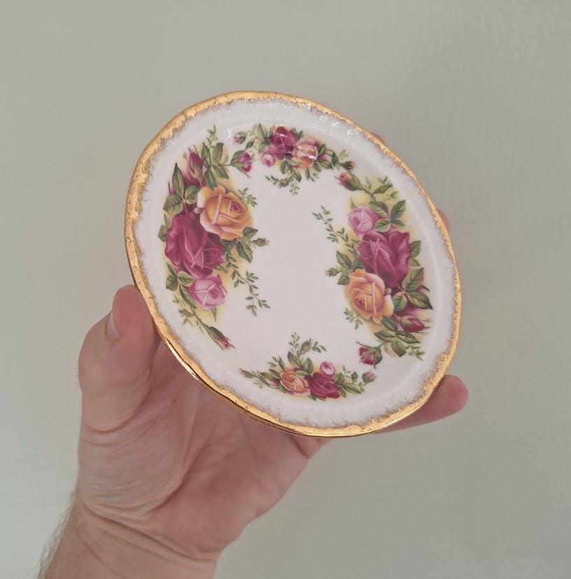 Vintage Royal Albert Old Country Roses 4.75in Coaster Trinket Pin Dish Scalloped Bone China England