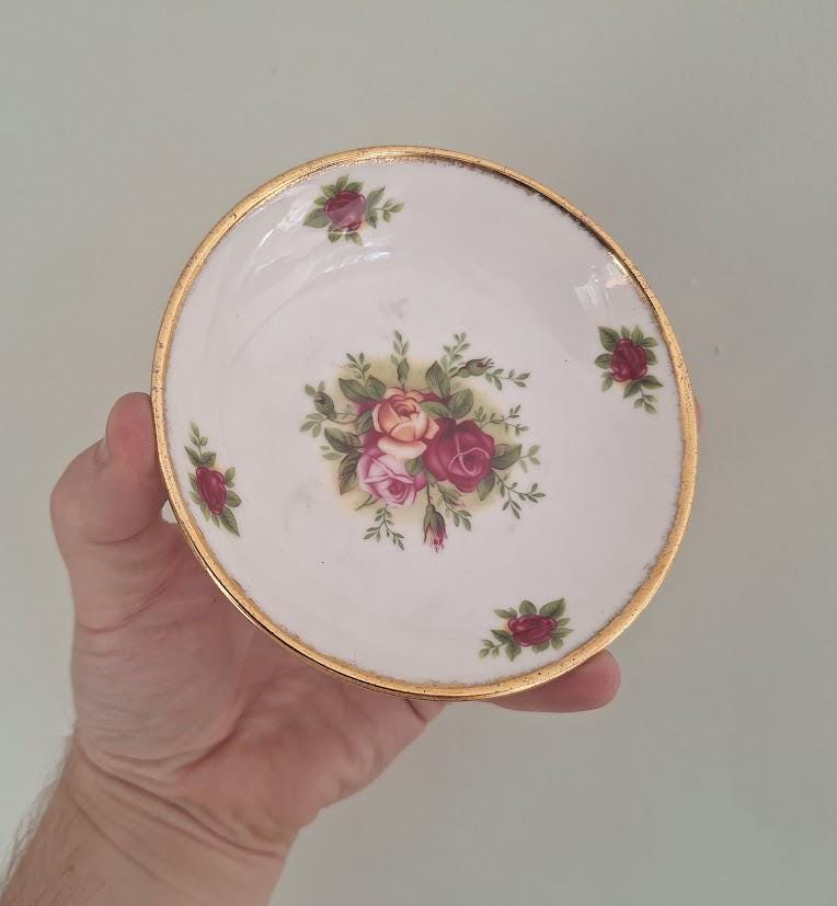 Vintage Royal Albert Rose Spray Fruit Saucer Dessert Bowl Bone China England Gold Rim