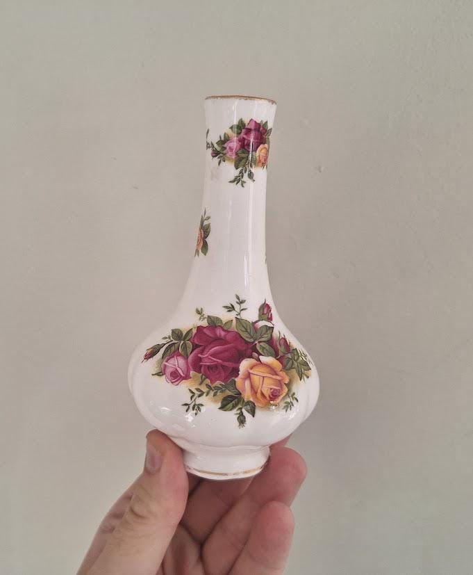 Vintage Royal Albert Old Country Roses 7.5in Bud Vase, English Bone China Floral Rose Vase, Gold Trim, Made in England