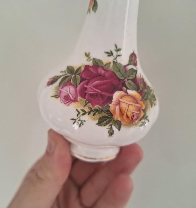 Vintage Royal Albert Old Country Roses 7.5in Bud Vase, English Bone China Floral Rose Vase, Gold Trim, Made in England