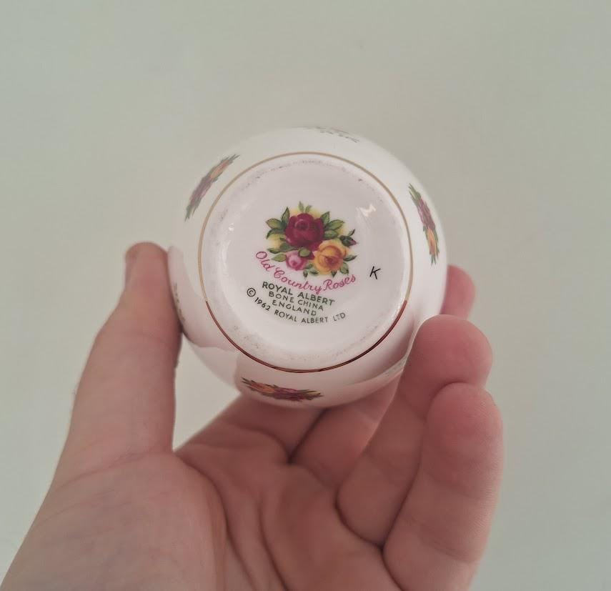 Vintage Royal Albert Old Country Roses Small Bud Vase, English Bone China Miniature Floral Vase, Gold Trim, Made in England