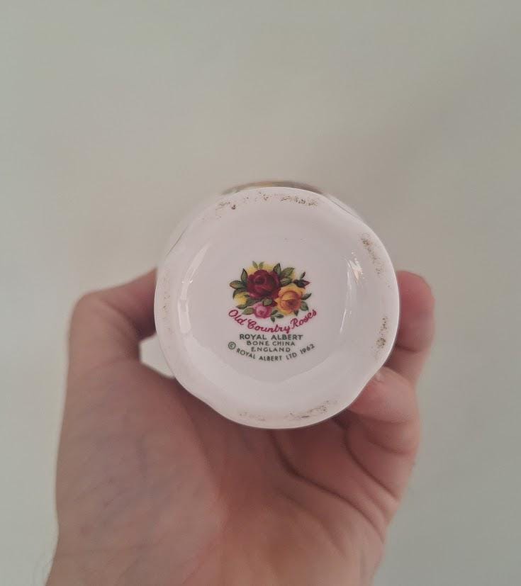 Vintage Royal Albert Old Country Roses Tall Curved Neck Bud Vase, English Bone China Gold Trim, Made in England, 1962 Backstamp