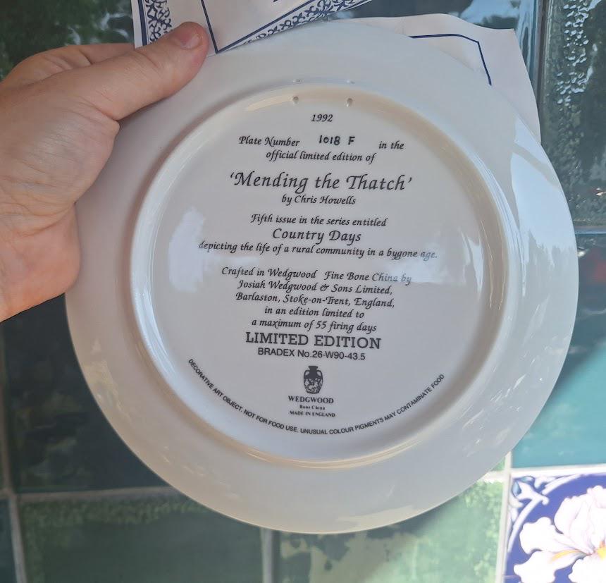 Wedgwood Mending the Thatch Collector Plate 1992, Chris Howells Country Days No. 5, Limited Edition Bone China, Original Paperwork