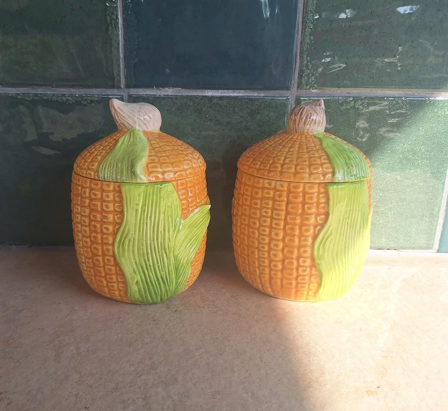 Vintage Ceramic Corn Cob Canisters Set of 2, Lidded Sweetcorn Kitchen Storage Jars, Retro Farmhouse Vegetable Decor
