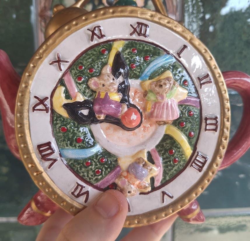 Vintage Leonardo Mice Alarm Clock Teapot, Novelty Ceramic Storybook Mouse Decorative Display, Kitsch Kitchen Collectable