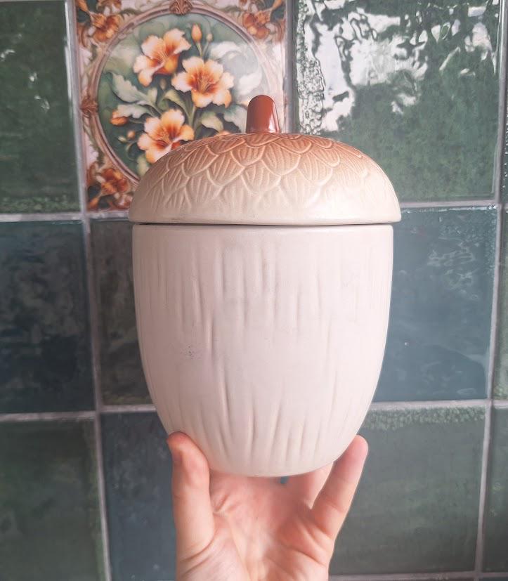 Crofton Acorn Storage Jar with Lid, Ceramic Autumn Kitchen Canister, Woodland Acorn Cookie Jar, Rustic Farmhouse Kitchen Decor