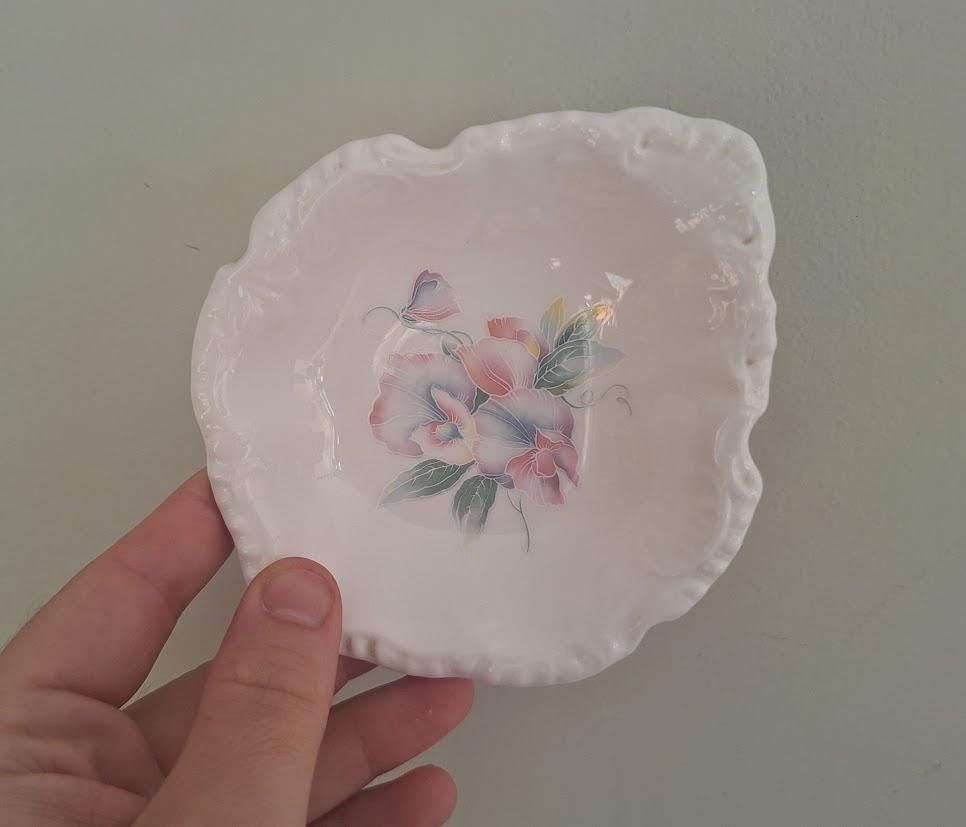 Vintage Aynsley Little Sweetheart Bon Bon Dish Fine Bone China Made in England Trinket Dish Floral Candy Bowl Gift