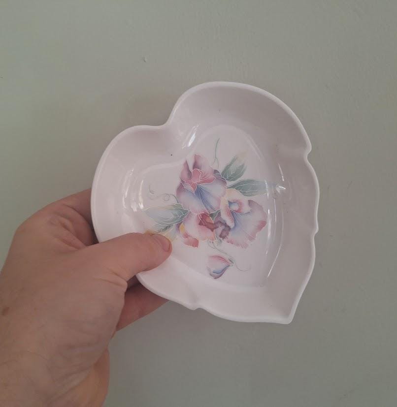 Aynsley Little Sweetheart Leaf Shaped Trinket Dish Fine Bone China Floral Ring Dish Vintage English Gift