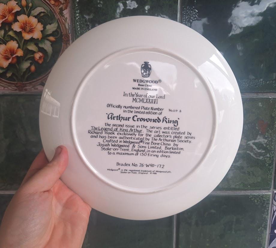 Wedgwood Arthur Crowned King Collector Plate 1986 Richard Hook Bone China Limited Edition