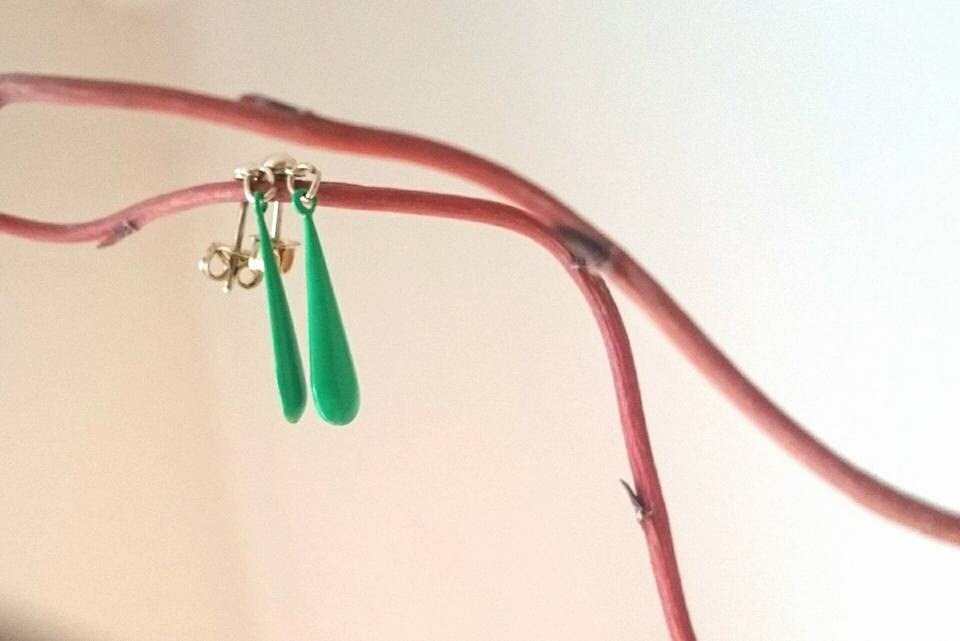 Vintage Earrings Retro 1970's Metal Slimline Green Drop